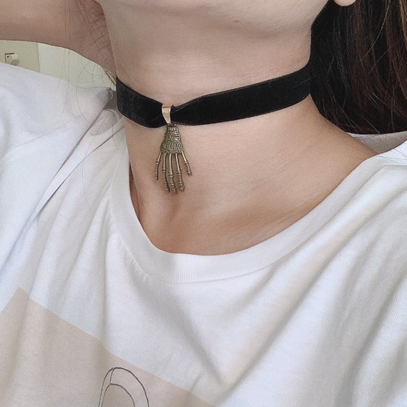 Halloween Skeleton Hand Black Velvet Choker Collar - Picture 2 of 9